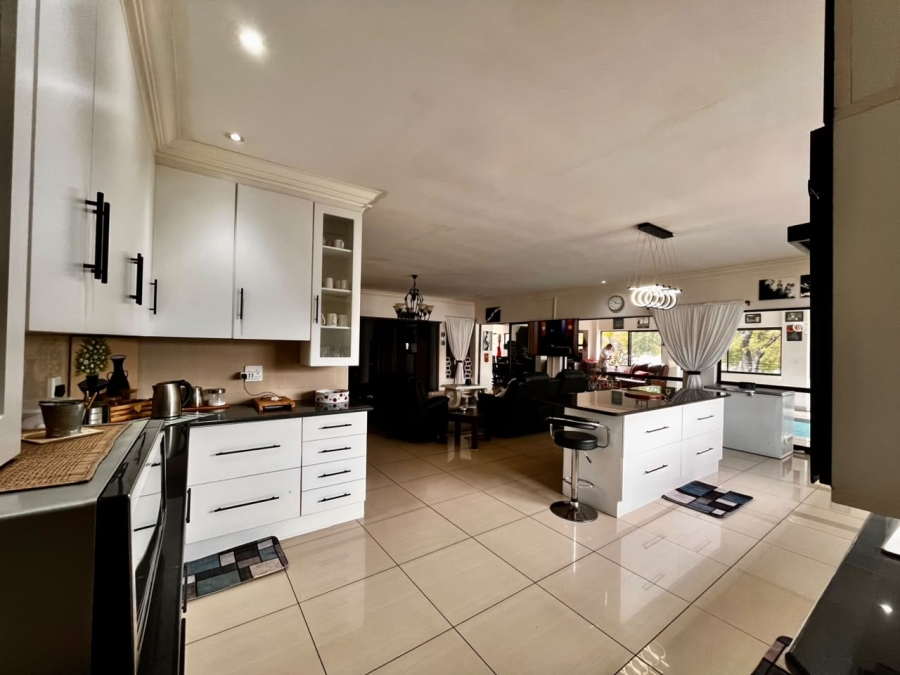 4 Bedroom Property for Sale in Buffelsfontein A H North West
